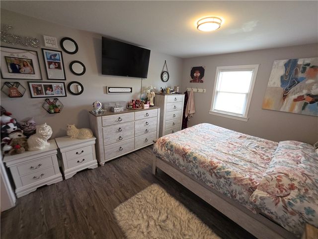 95 2nd Avenue, Cranston, RI 02910