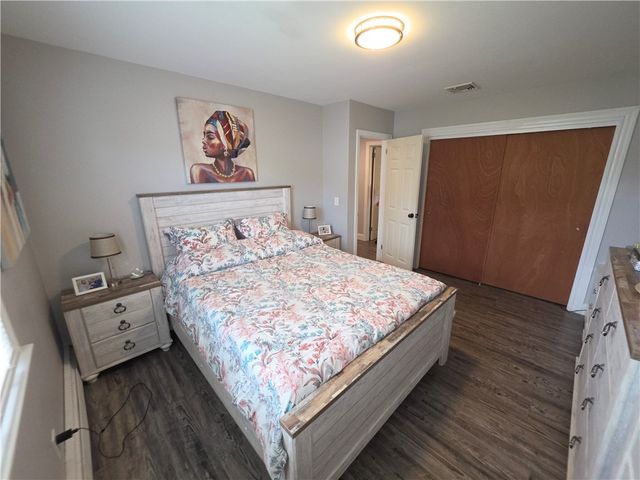 95 2nd Avenue, Cranston, RI 02910