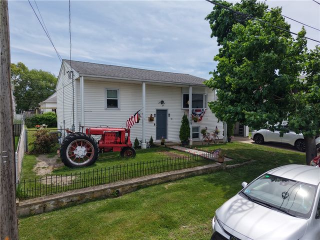 95 2nd Avenue, Cranston, RI 02910