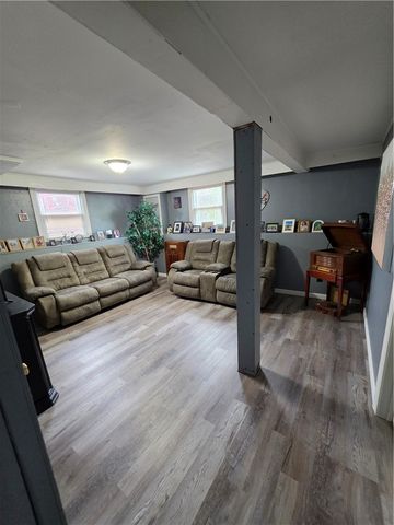 95 2nd Avenue, Cranston, RI 02910