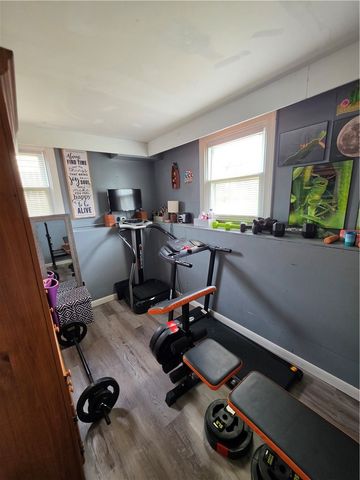 95 2nd Avenue, Cranston, RI 02910