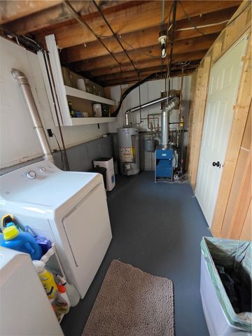 95 2nd Avenue, Cranston, RI 02910