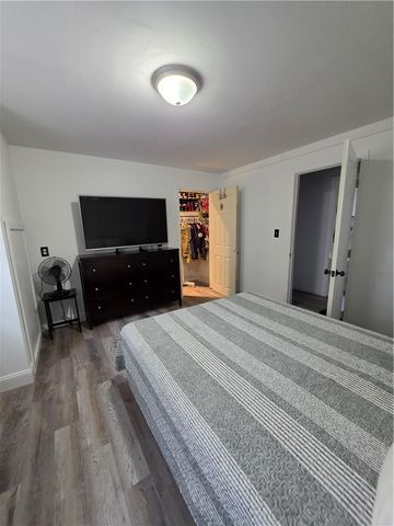 95 2nd Avenue, Cranston, RI 02910