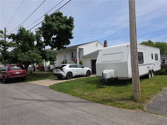 95 2nd Avenue, Cranston, RI 02910