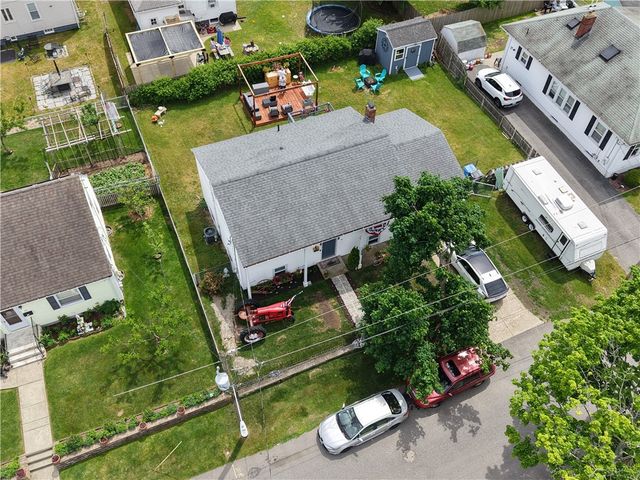 95 2nd Avenue, Cranston, RI 02910
