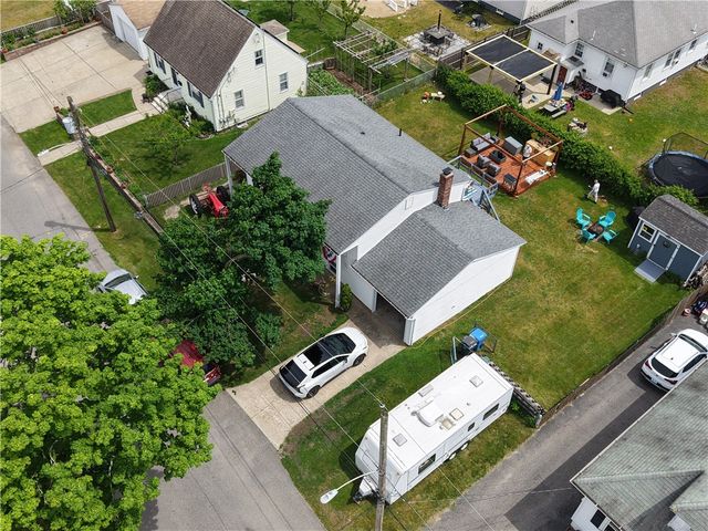 95 2nd Avenue, Cranston, RI 02910