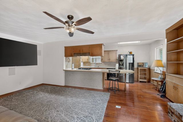 504 Rickey Canyon Avenue, Desoto, TX 75115