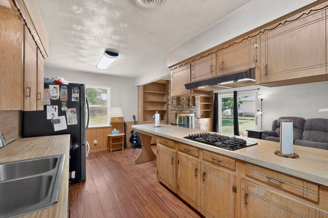 504 Rickey Canyon Avenue, Desoto, TX 75115
