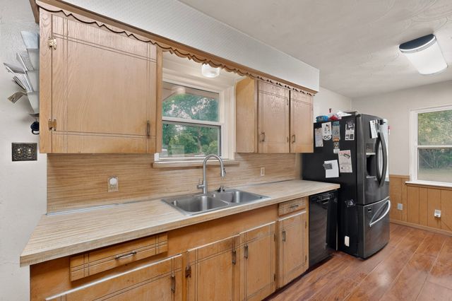 504 Rickey Canyon Avenue, Desoto, TX 75115