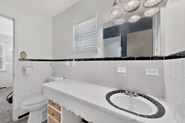 504 Rickey Canyon Avenue, Desoto, TX 75115