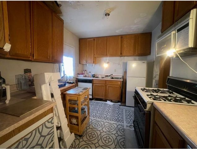 2109 Stanford Drive SE, Albuquerque, NM 87106