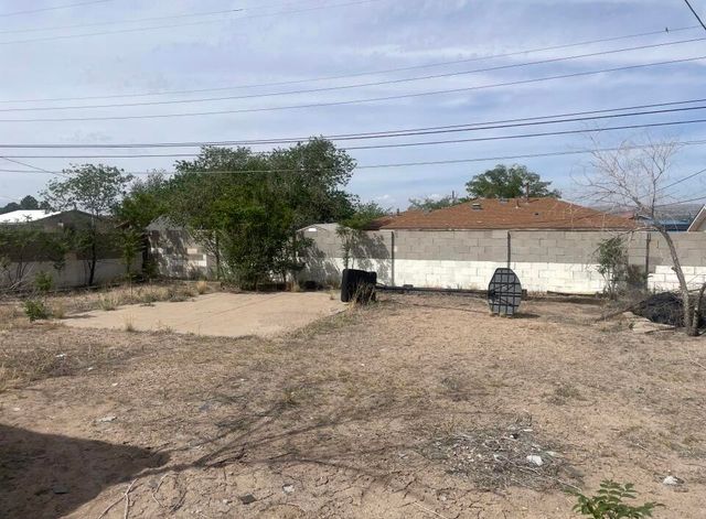 2109 Stanford Drive SE, Albuquerque, NM 87106