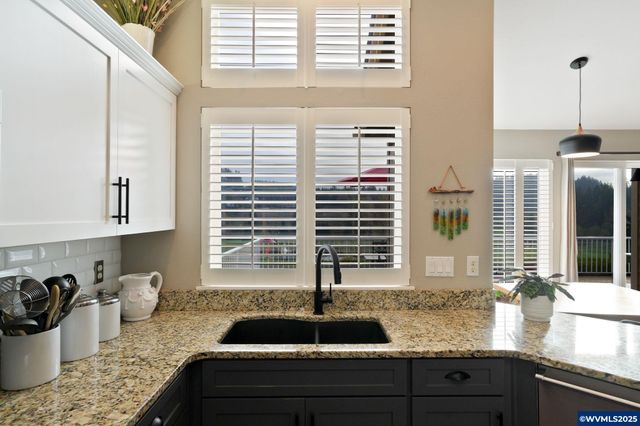 644 Creekside Dr SE, Salem, OR 97306