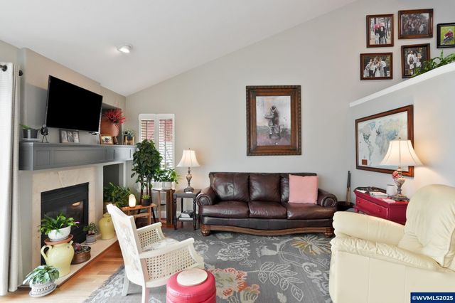 644 Creekside Dr SE, Salem, OR 97306