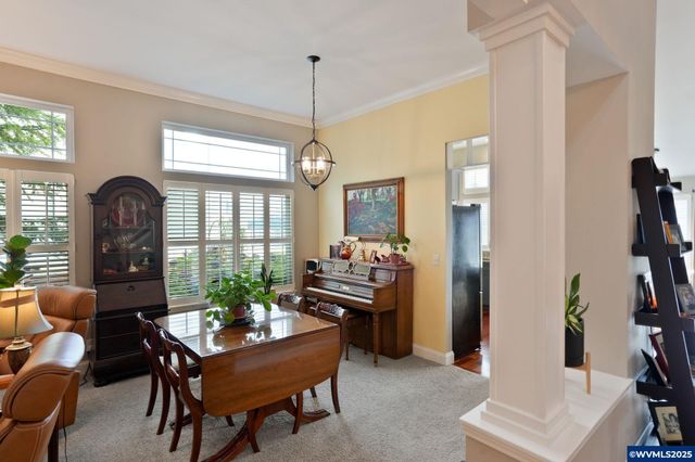 644 Creekside Dr SE, Salem, OR 97306