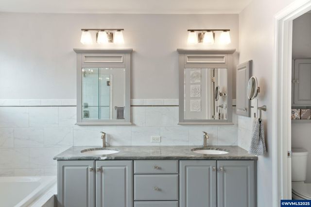 644 Creekside Dr SE, Salem, OR 97306