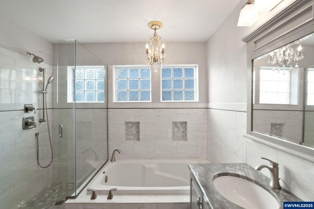 644 Creekside Dr SE, Salem, OR 97306