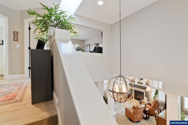 644 Creekside Dr SE, Salem, OR 97306