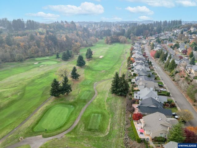 644 Creekside Dr SE, Salem, OR 97306