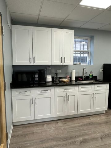 2445 W 71st Street, Chicago, IL 60629