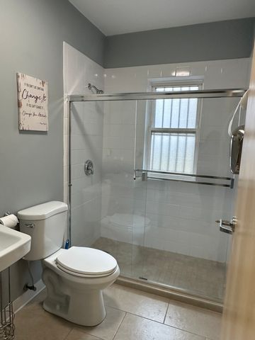 2445 W 71st Street, Chicago, IL 60629