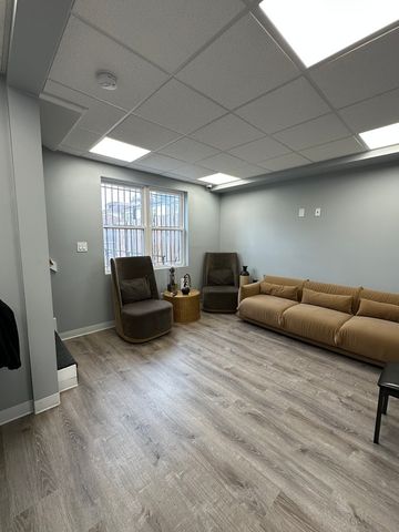 2445 W 71st Street, Chicago, IL 60629