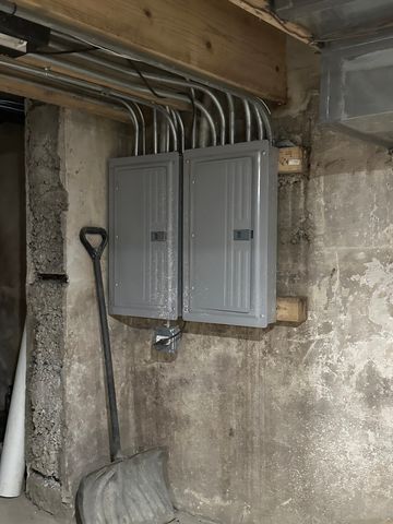 2445 W 71st Street, Chicago, IL 60629