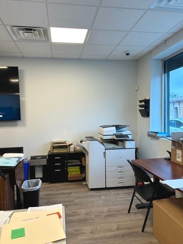 2445 W 71st Street, Chicago, IL 60629