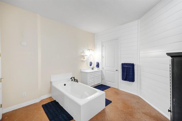 20019 Peel Road, Montgomery, TX 77356