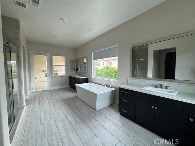 114 Crossover, Irvine, CA 92618