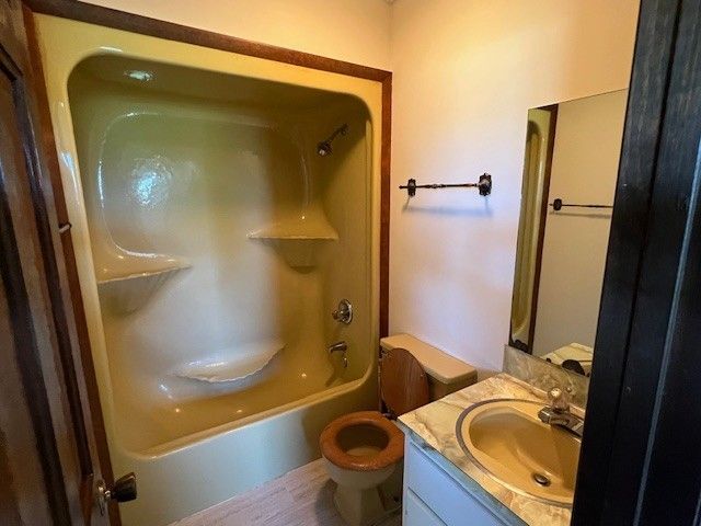 1319 Hills Chapel Rd, Manchester, TN 37355