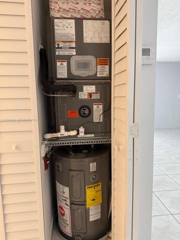 1855 W 60th St 346-B, Hialeah, FL 33012