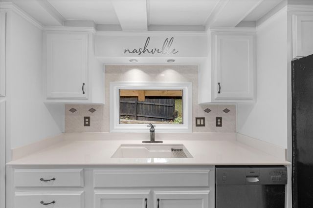 1306 Ewell Ln, Brentwood, TN 37027