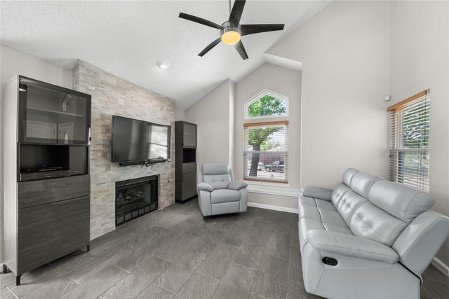 2539 Melissa Lane, Carrollton, TX 75006
