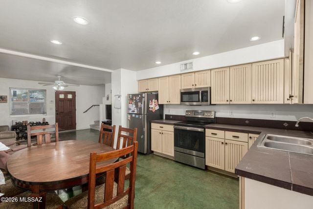 744 E Adams Street, Tucson, AZ 85719