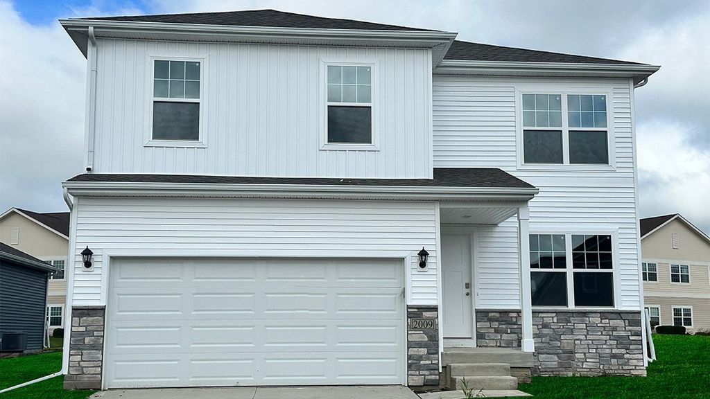 2203 N 7th Street, Indianola, IA 50125