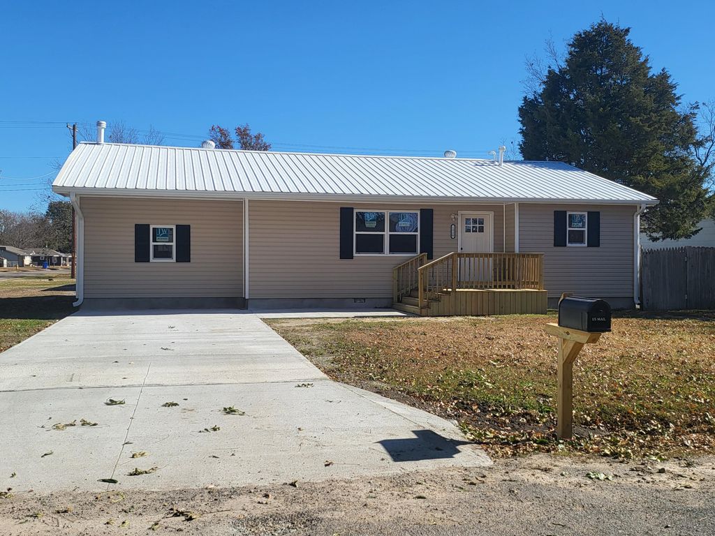 1926 G Street NW, Miami, OK 74354