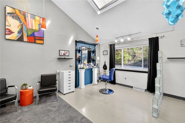 2614 Lincoln Way, White Oak, PA 15131