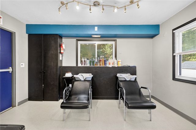 2614 Lincoln Way, White Oak, PA 15131