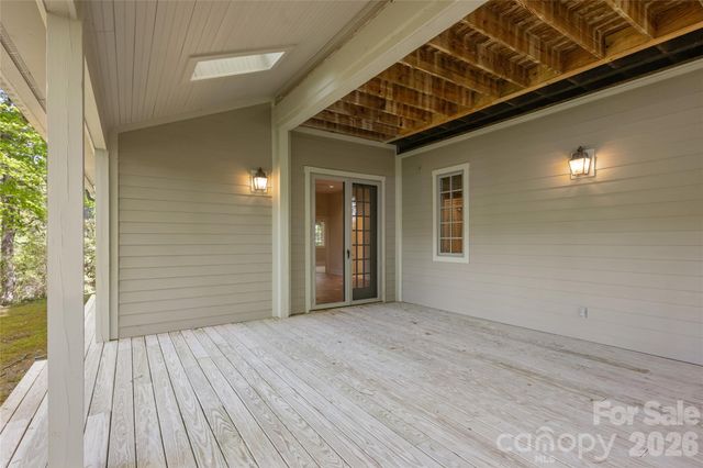 1957 Cold Mountain Road, Lake Toxaway, NC 28747