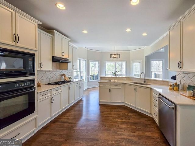 530 Brookeshyre Court, Woodstock, GA 30188