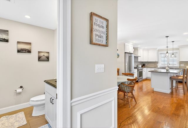 23 Palmer St 1, Waltham, MA 02451