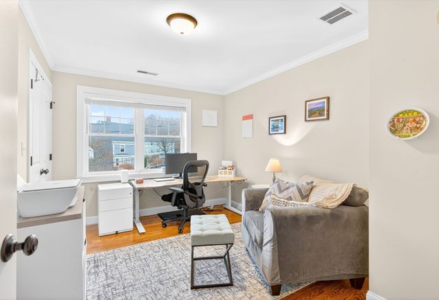 23 Palmer St 1, Waltham, MA 02451