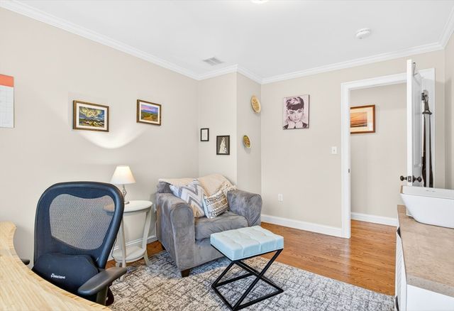 23 Palmer St 1, Waltham, MA 02451