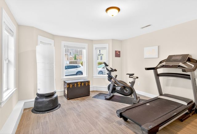 23 Palmer St 1, Waltham, MA 02451