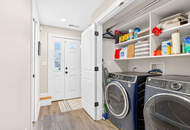 23 Palmer St 1, Waltham, MA 02451