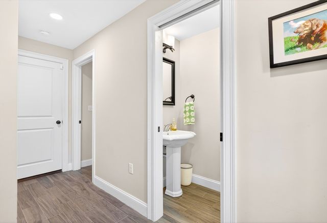 23 Palmer St 1, Waltham, MA 02451