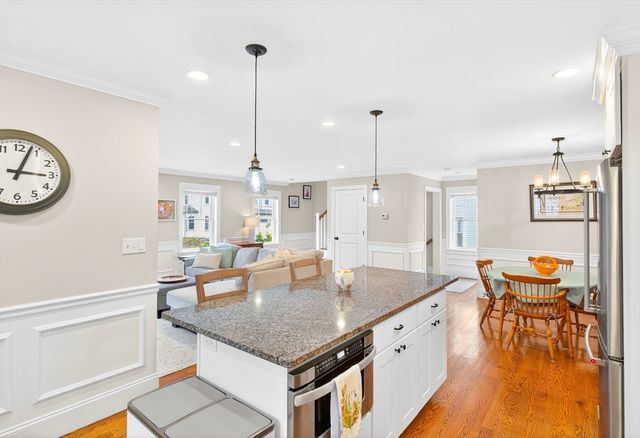 23 Palmer St 1, Waltham, MA 02451