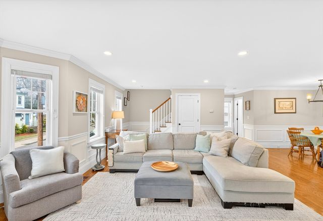 23 Palmer St 1, Waltham, MA 02451