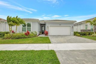 10407 SW Aquila Way, Port St Lucie, FL 34987